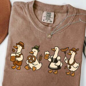 Oktoberfest Goose Comfort Colors Shirt German Octoberfest Beer Prost Drinking